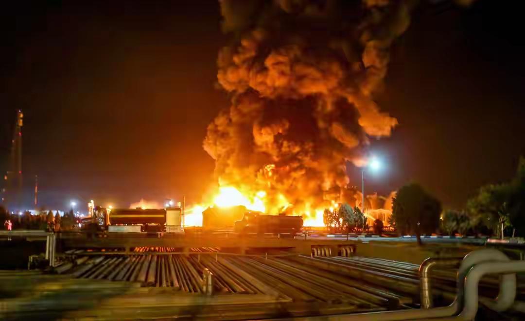 全球缺油！普京刚要赚翻，乌克兰直接偷家，中方提前抄底，特朗普两难炸了！全球