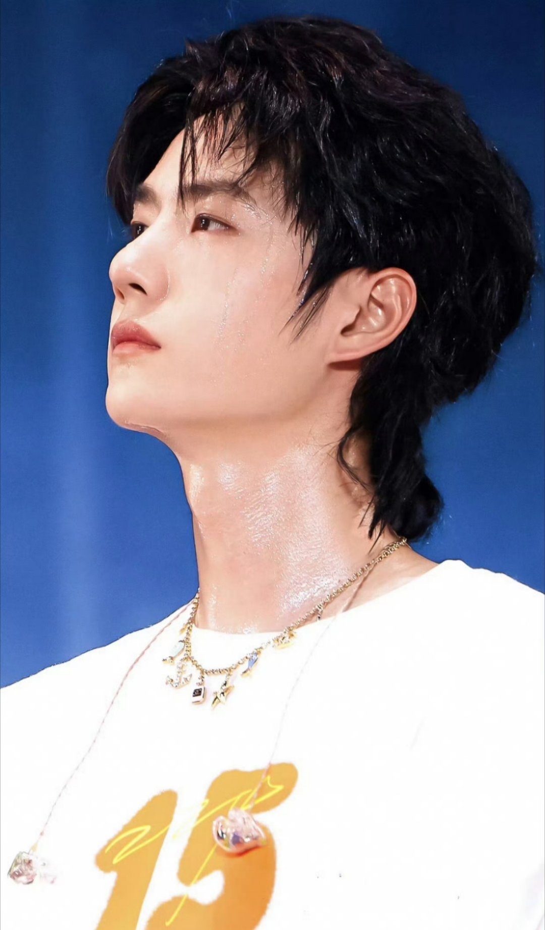 王一博已成立个人独资工作室我们喜欢的只是王一博这个人！！无关乎他在哪个公司或是单