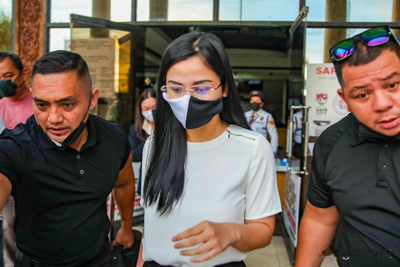 菲律宾惩教局周一表示，尽管上诉法院已下令释放塞德里克·李和丹妮斯·科内霍，但在执