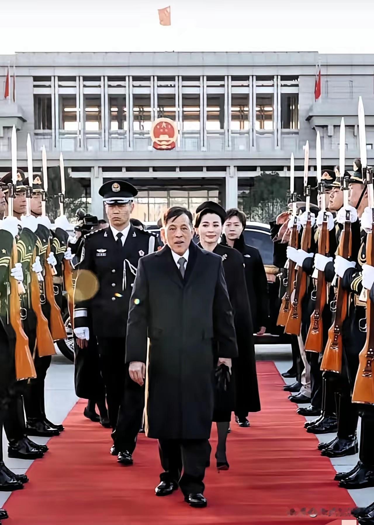 果然猜中了！泰国突然宣布重磅消息。泰王访华刚结束，中国就敲定50万吨泰国大