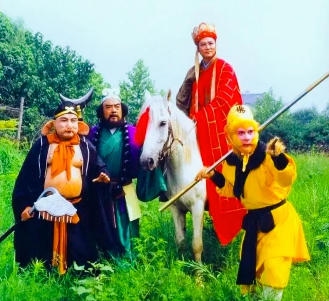 西天取的什么经？其实就是每个人自我修行的过程，它本身就是一个隐喻。而师徒四人