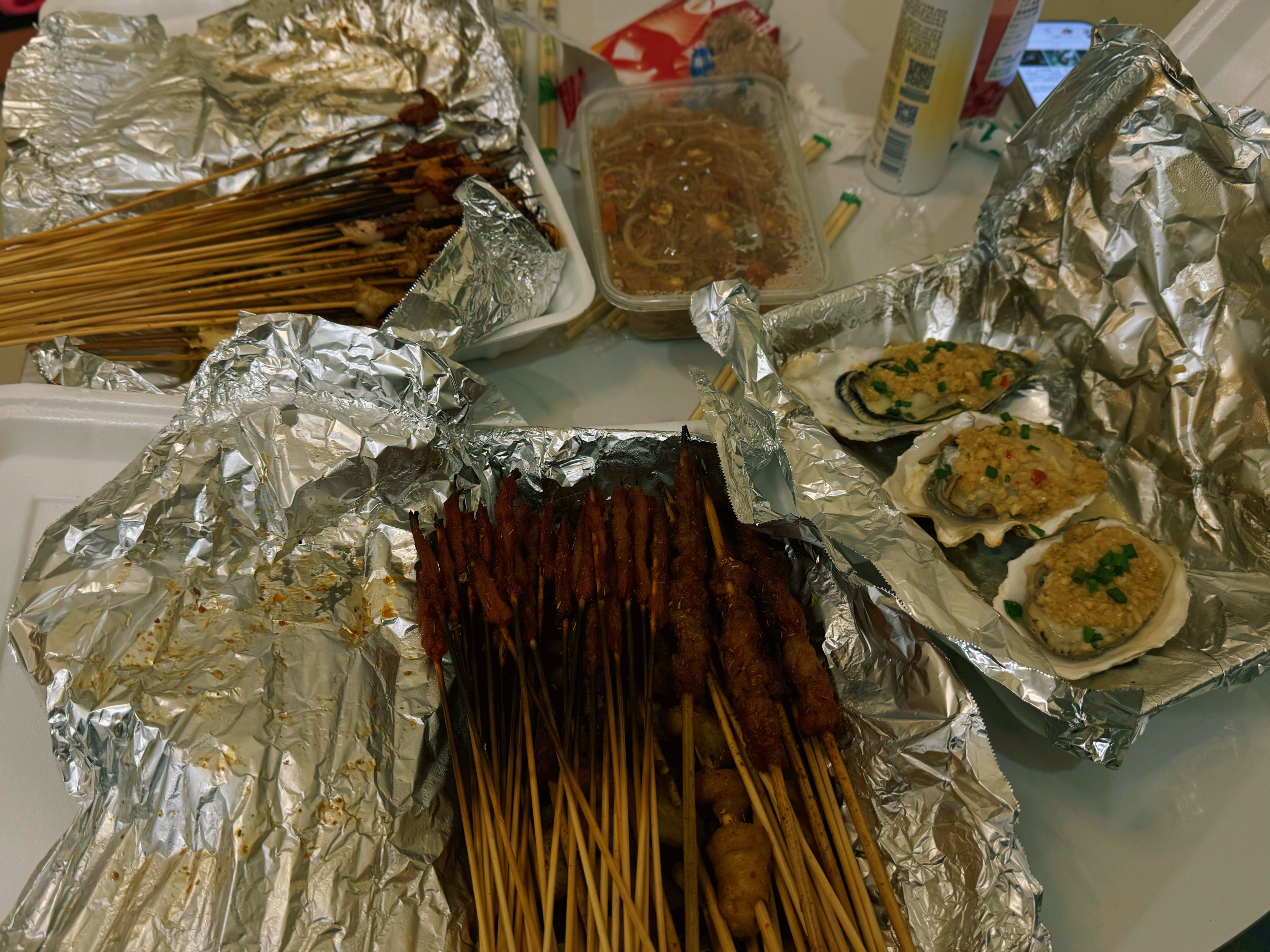 终于吃上了，给孩子饿了一天了