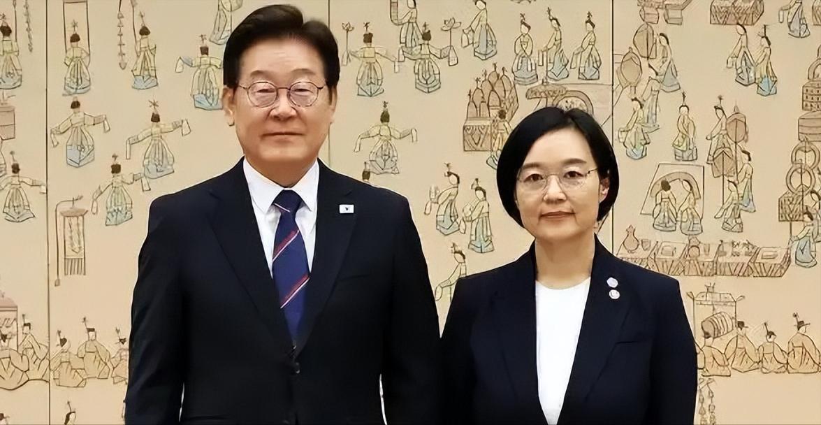 韩国政坛近期爆出一桩出人意料的人事安排。由总统李在明亲自敲定的新任国务总理是一名