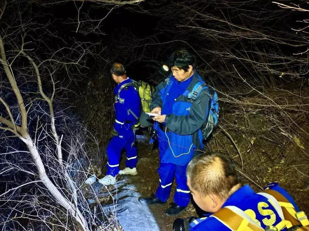 不理还在找他的蓝天队员！电话不接、微信不回，害队员们苦寻一夜！你能想象吗？