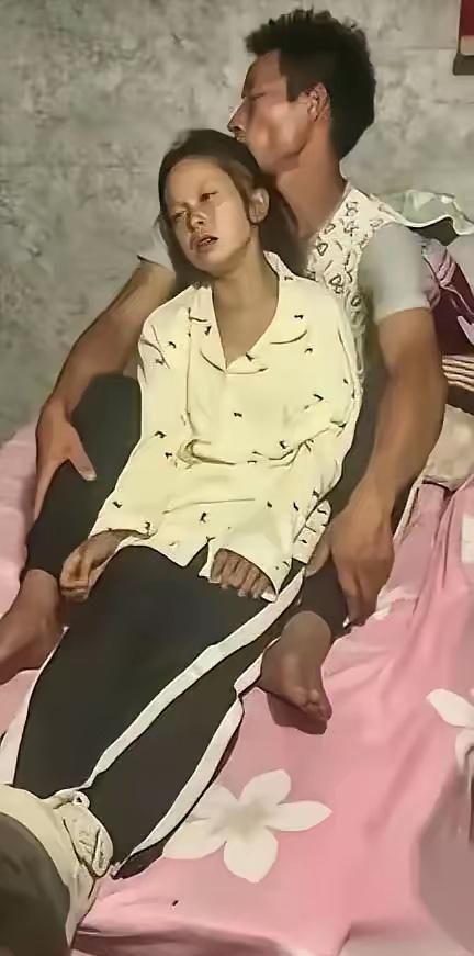 云南这个杨玉敏，这是活活的把自己给苦死的啊！但凡她当初挑挑选选，嫁一个正常人，不