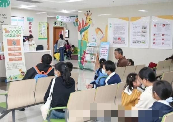 流感还在猛升！45%阳性率刷屏，就医用药3个红线+家庭护理攻略，全家少遭罪！