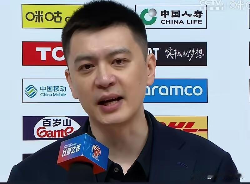 辽宁客场90:93不敌深圳，赛后主教练杨鸣说出了实话。杨鸣说:现在辽宁队的实