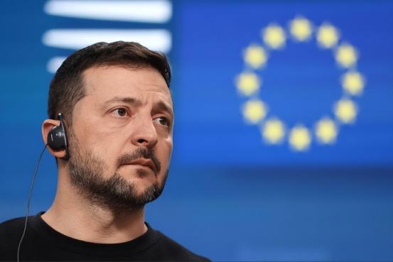 泽连斯基下令，每月消灭5万俄军，话音刚落，俄43架轰炸机集结？ 俄乌冲突眼看