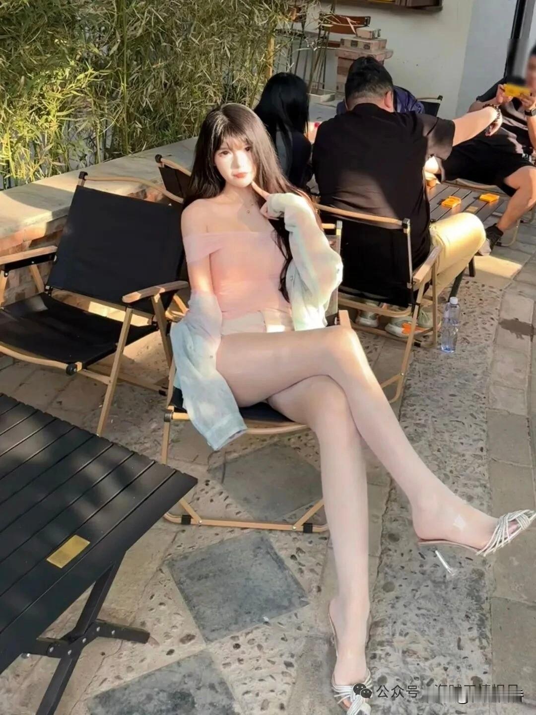 夏日慵懒午后，竹林间的美人儿🌿💃