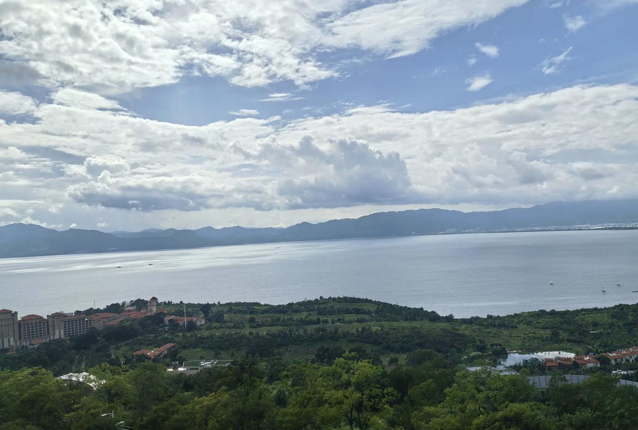 去云南旅游，这应该是最好的模式吧，因为没踩一个坑，还玩得好，吃得好，人也不累！