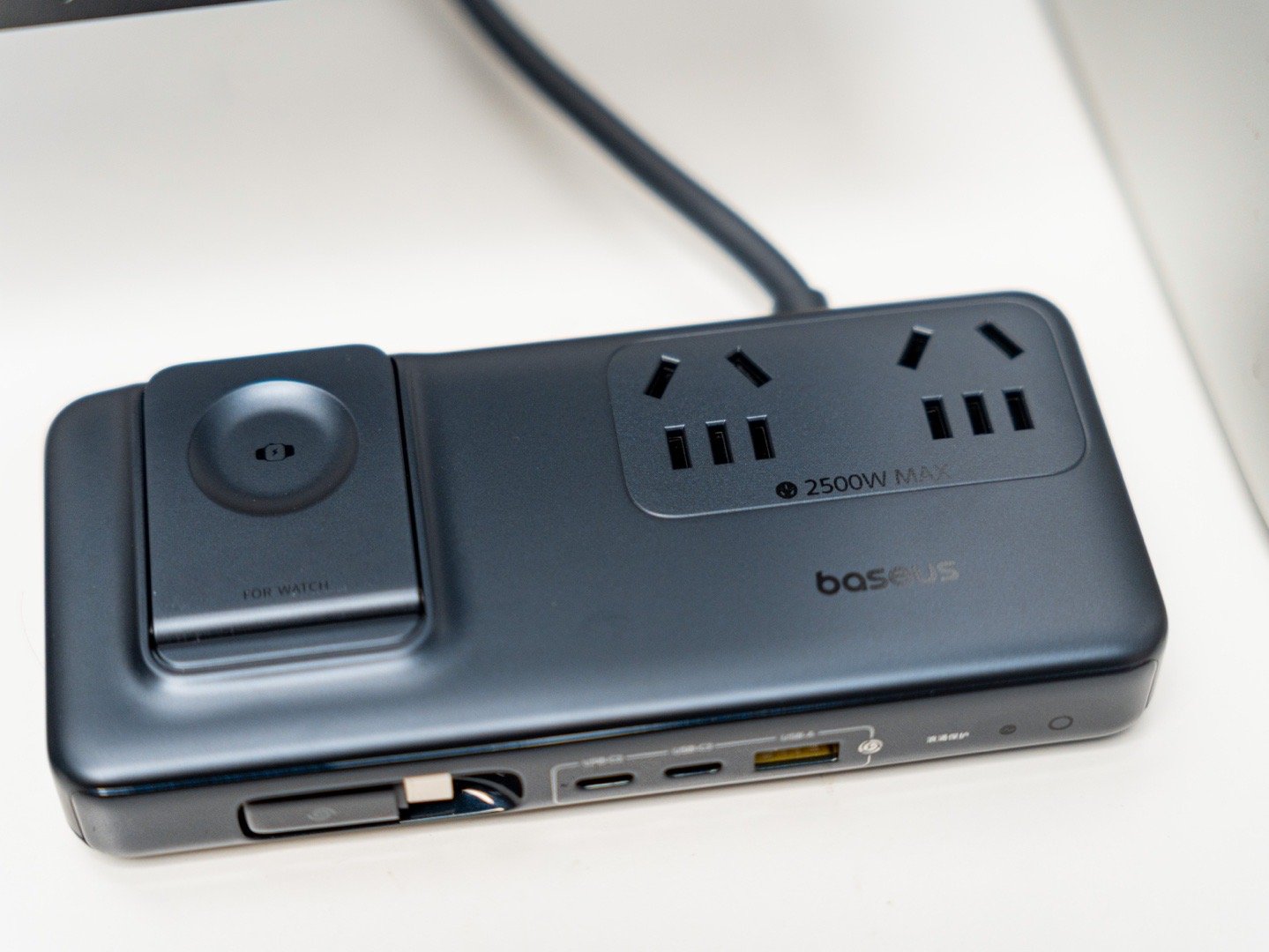 倍思七合一超薄充电站到手，我的华为产品充电有着落了！排插、充电器、数据线全整合，