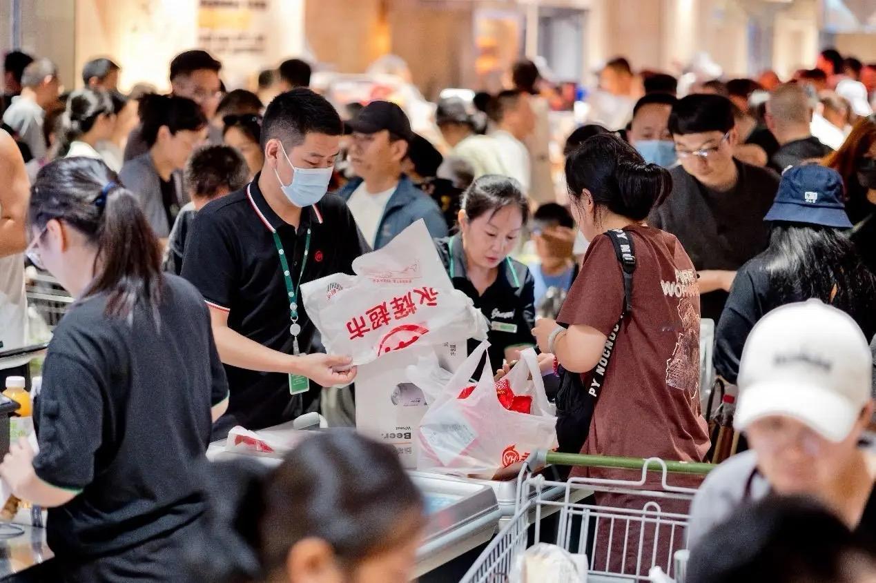 这封公开信，撕开的不只是两家超市的恩怨，更是中国零售圈最扎心的真相。315刚