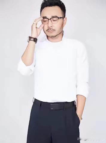 汪涵这回算是把路走窄了。本来想跨界当投资人，去国外拿奖回来显摆，结果栽了大跟