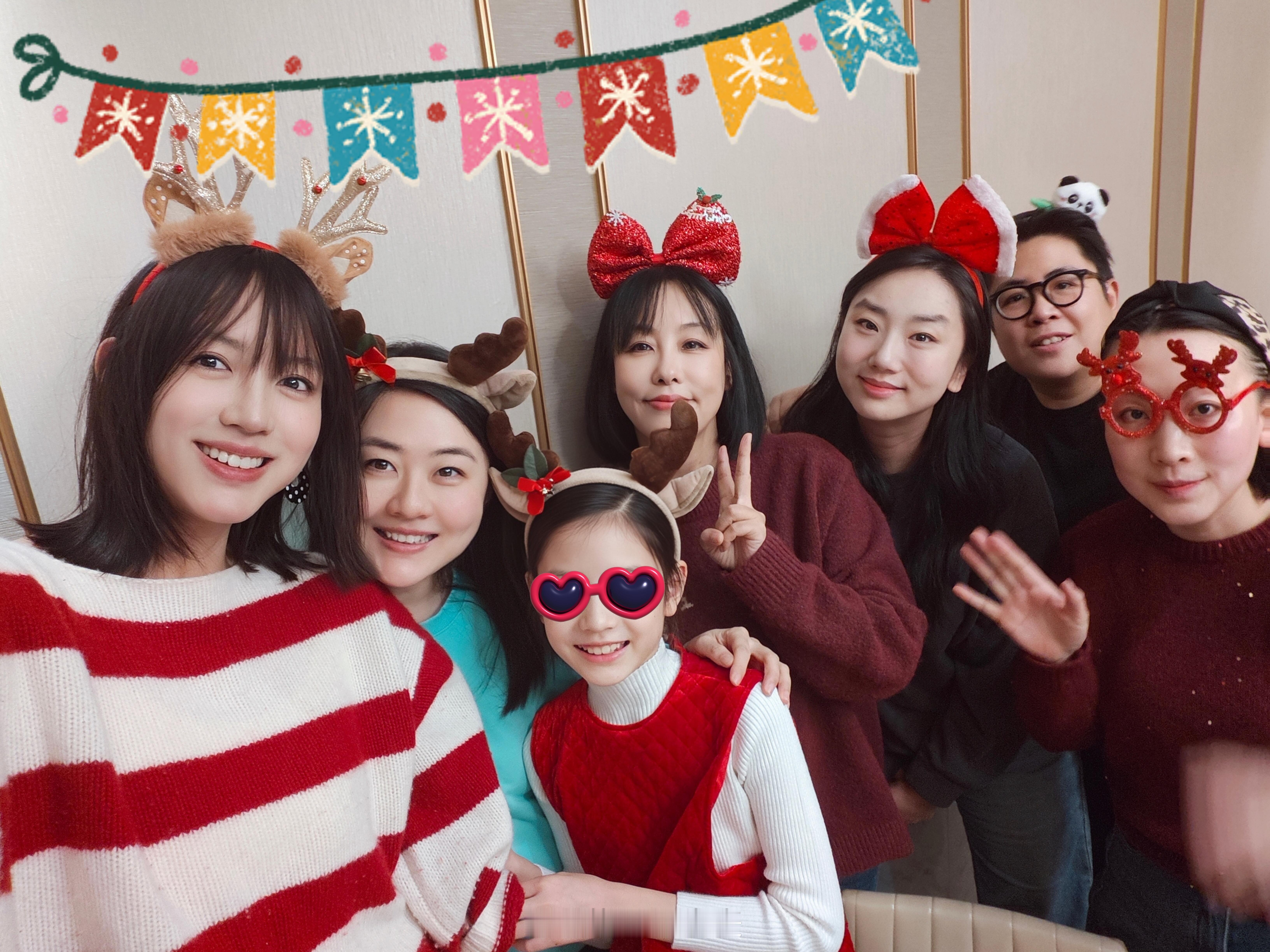 张梓琳9岁大女儿正脸照张梓琳大女儿颜值张梓琳9岁大女儿正脸照，颜值高好漂亮