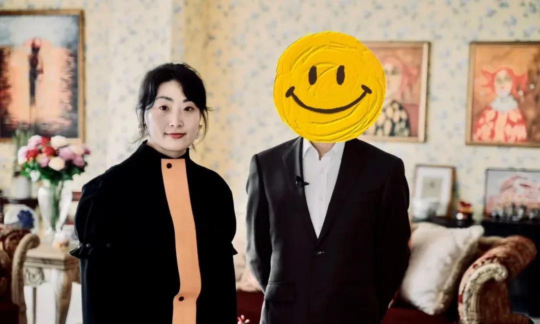 宗馥莉的办公室好可爱，都是暖融融色系的壁纸和挂画，采访她的记者说：“她还有许多毛