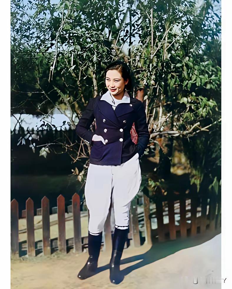 复古骑马装，英姿飒爽，尽显优雅风范！🌿🐴