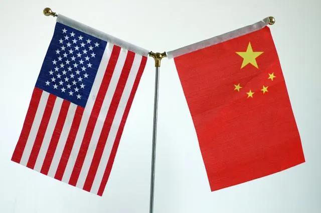 中美一旦开战，中国只有四个字：壮士断腕！东部沿海宁可硬扛一波打击，也要把美国亚太