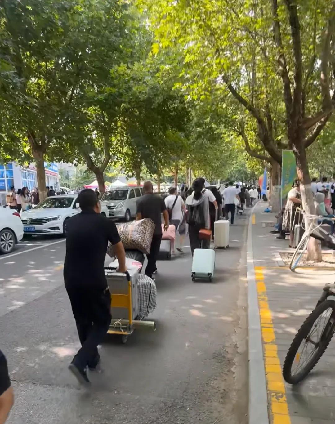 大一开学，你与父母的相处时间已过70%大学开学的那一瞬间，你与父母的相处时间已