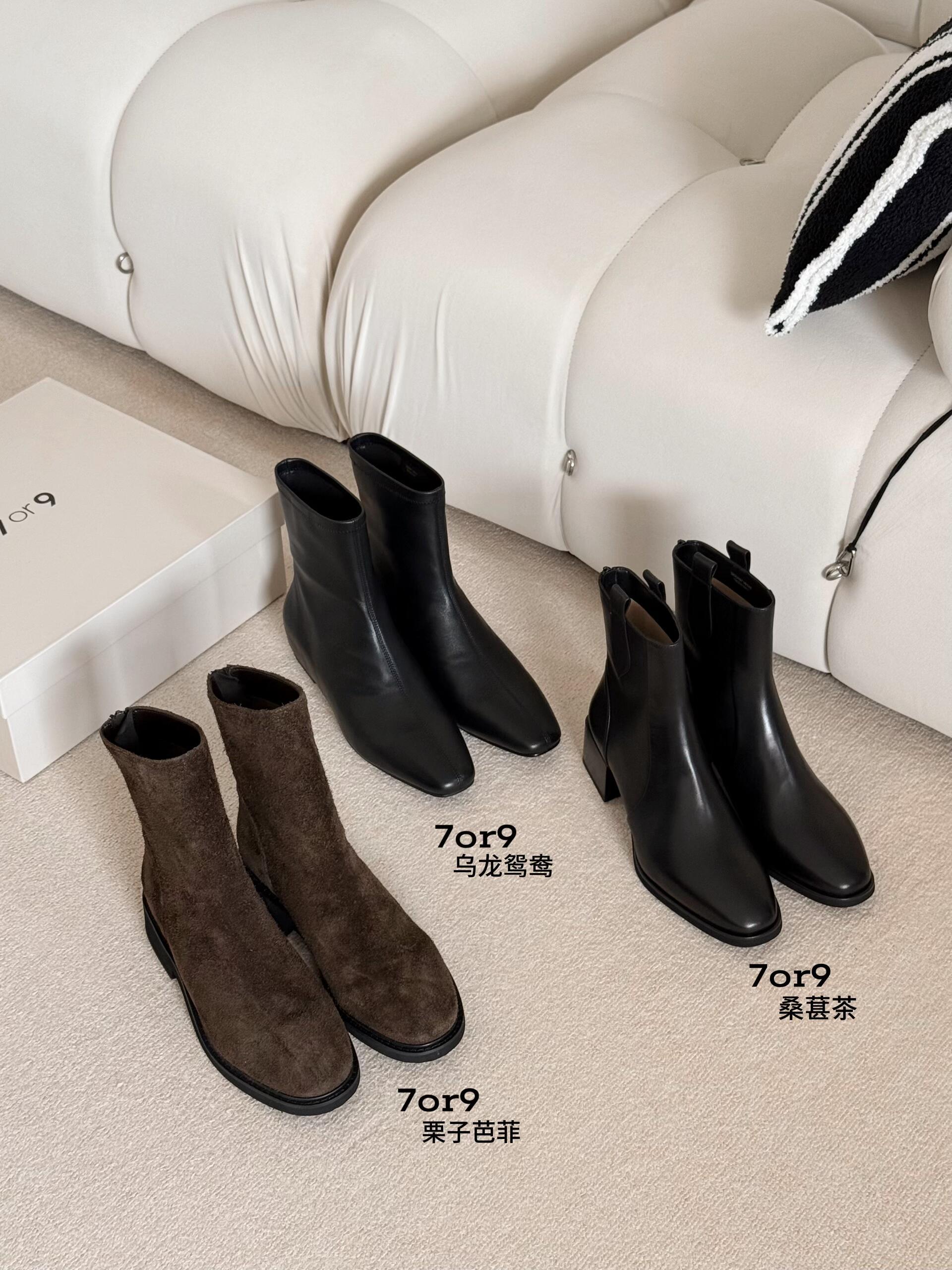 鞋控的日常三双极简短靴👢，解锁秋冬时髦不费力时尚鞋履SOTD核心亮点：天气转凉