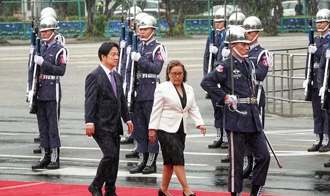 马绍尔总统窜台淋雨，赖清德尴尬了，吕秀莲示好大陆，民进党要急，2025年6月3日