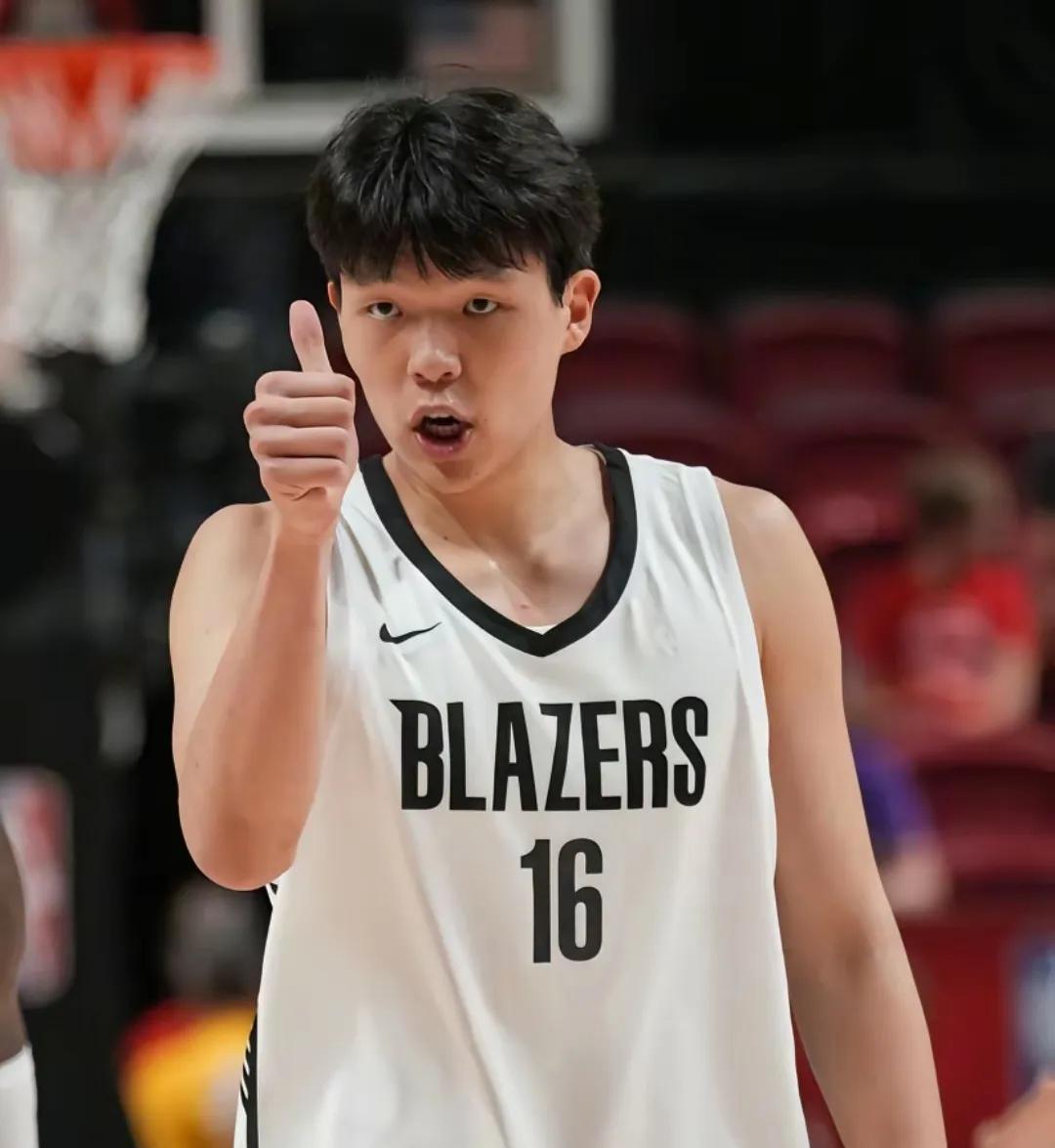 杨瀚森享受乐透待遇，提前结束夏季赛波特兰的随队记者透露了杨瀚森已经提前结束了夏