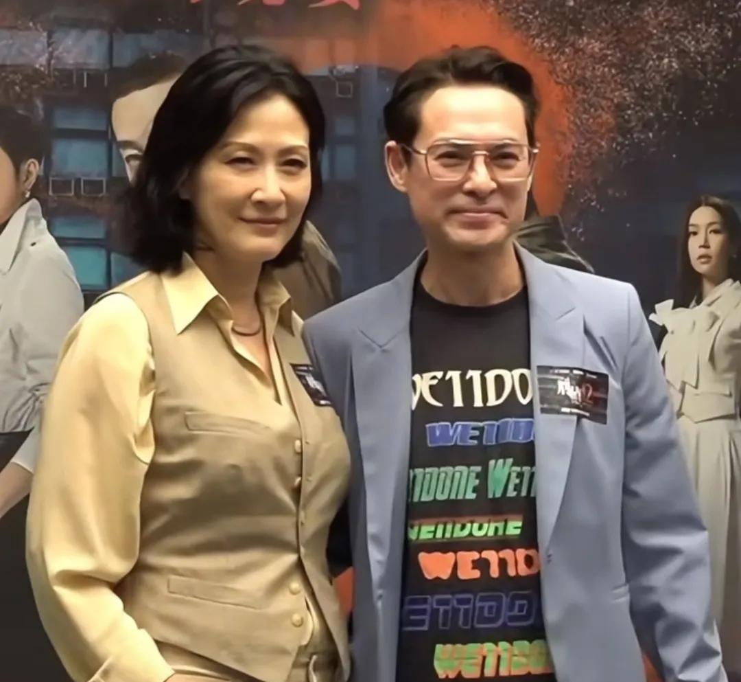 原来他们是表姐弟！太低调了，还以为八竿子打不着女的是前TVB花旦兼视后，虽然不