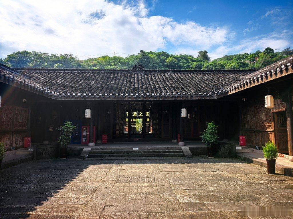 中国营造学社旧址原来李庄三大家族张家的大院我这还探访山西古建，这里算起点，中国建