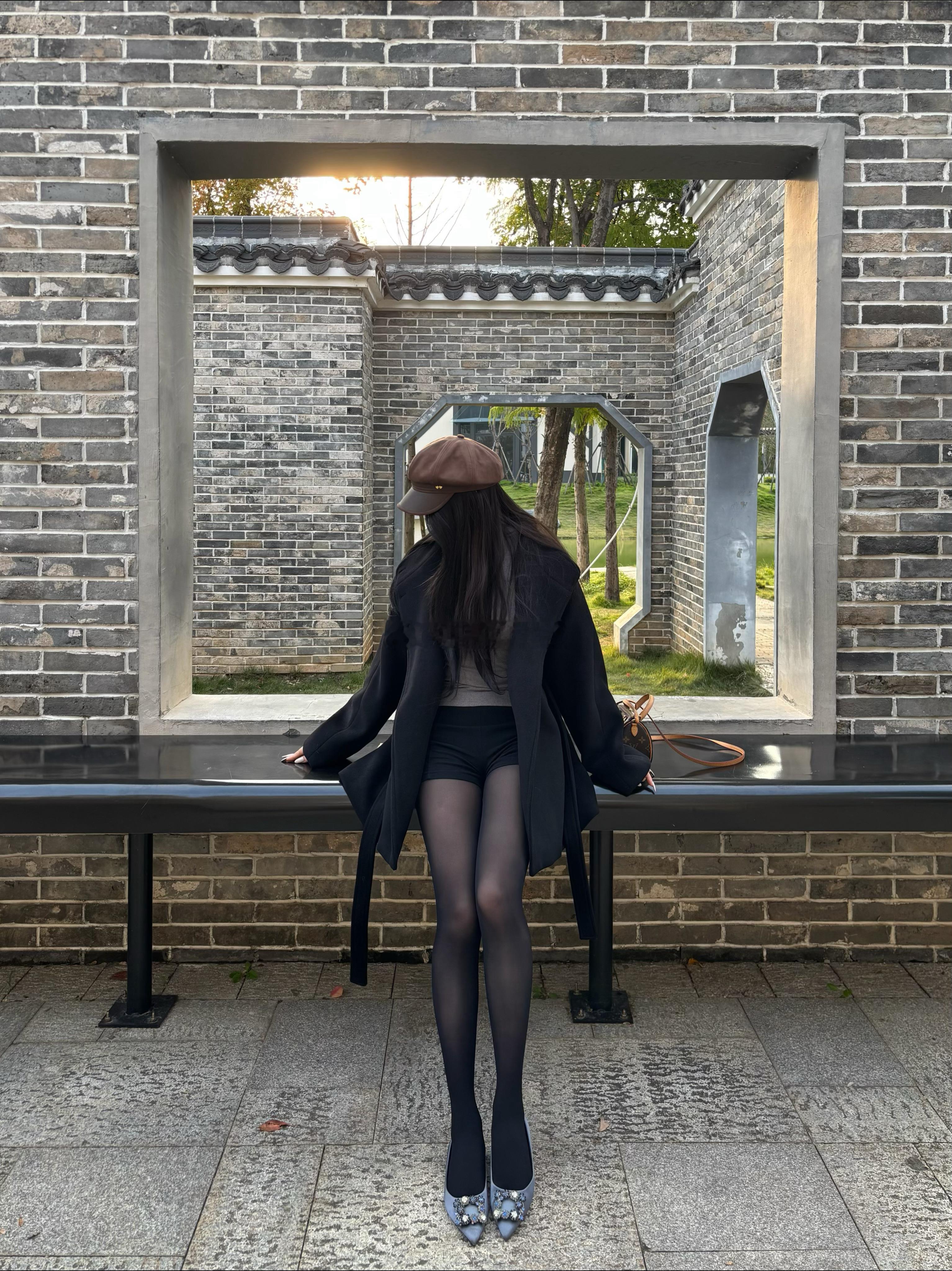 这一把更pick高跟鞋还是平底鞋呢