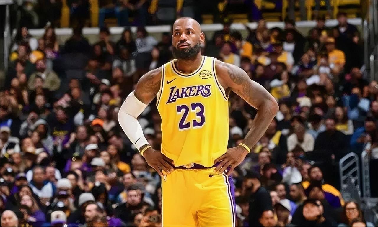 太丢人了吧！半场湖人队61-62太阳队，看看球员得分数据！东契奇，12投5中