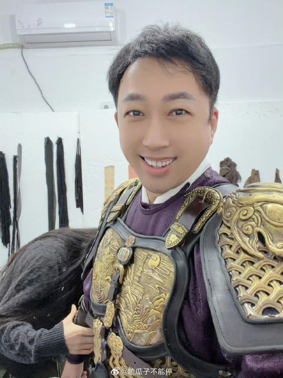 哈哈于正要拍戏了哦，谁的小侯爷谁的大将军是夏之光的金吾不禁嘛