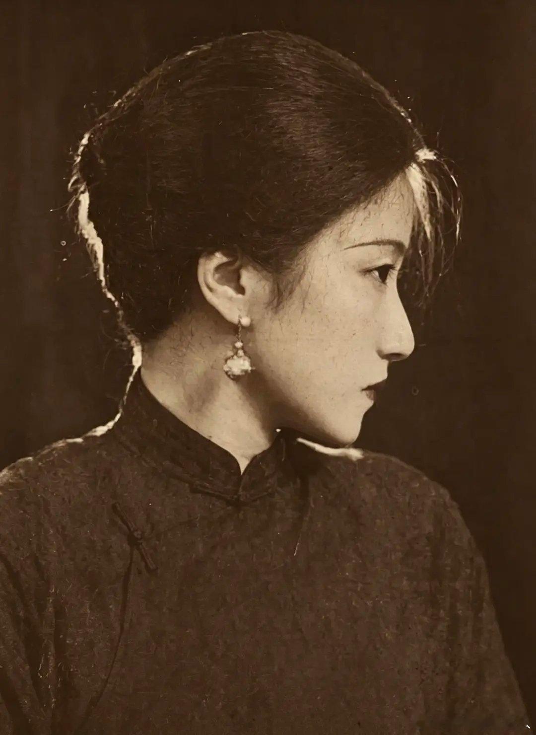 陆小曼女士确实美丽才女美女都是货真价实的没有水分！民国的很多女名人比女明星更符合