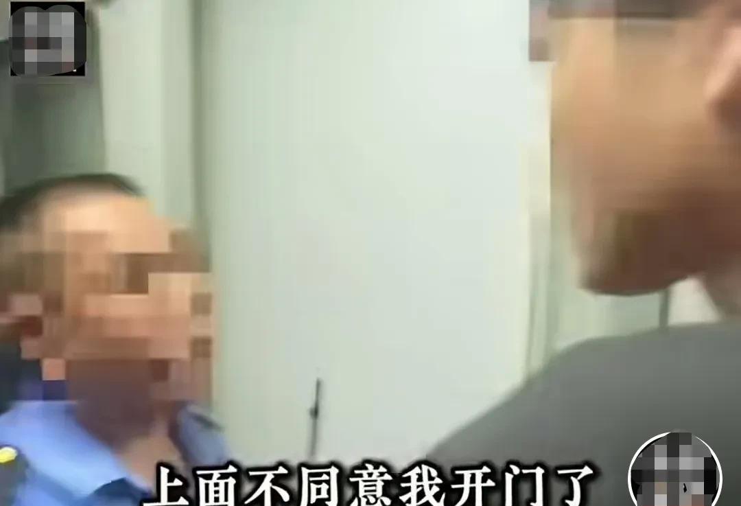 7月2日，K1373列车在义乌至金华中途发生故障，停车约3小时。车内空调关停，车