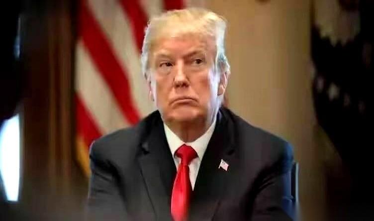 特朗普说他不担心。哈哈哈，这话说的，我差点就信了。一个反手加了145%关税，