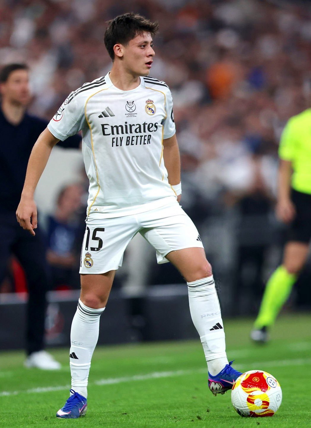 马卡：居莱尔明天将作为右边锋首发登场。halamadrid