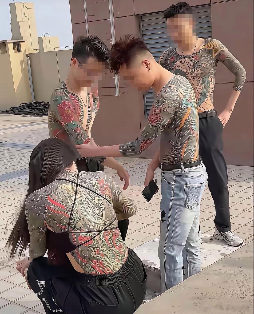 这是谁的女儿，谁的儿子，，，​​​
