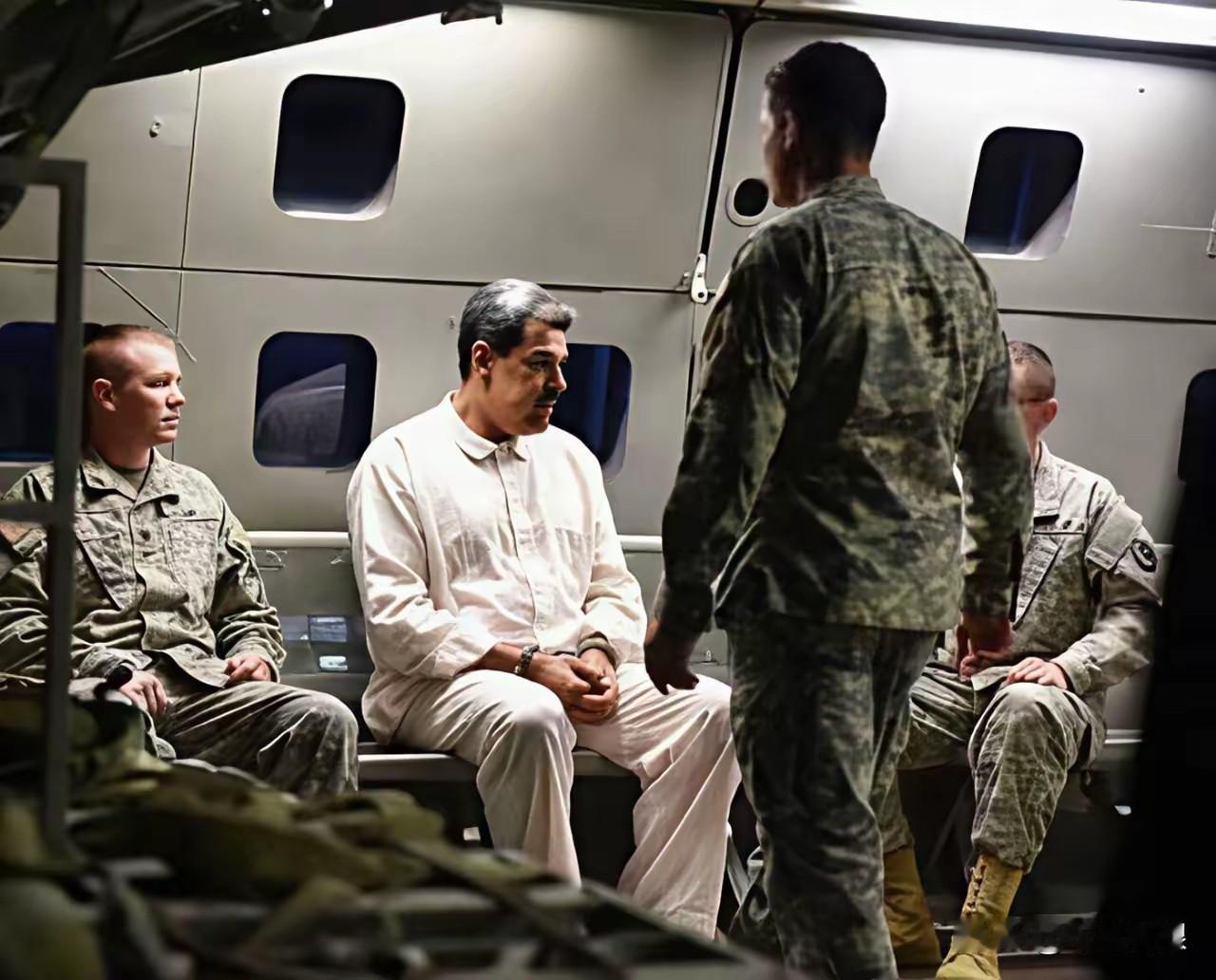 美军2026年1月3日捉拿马杜罗行动，令全世界震惊，不亚于美国在拉美放了一颗“核