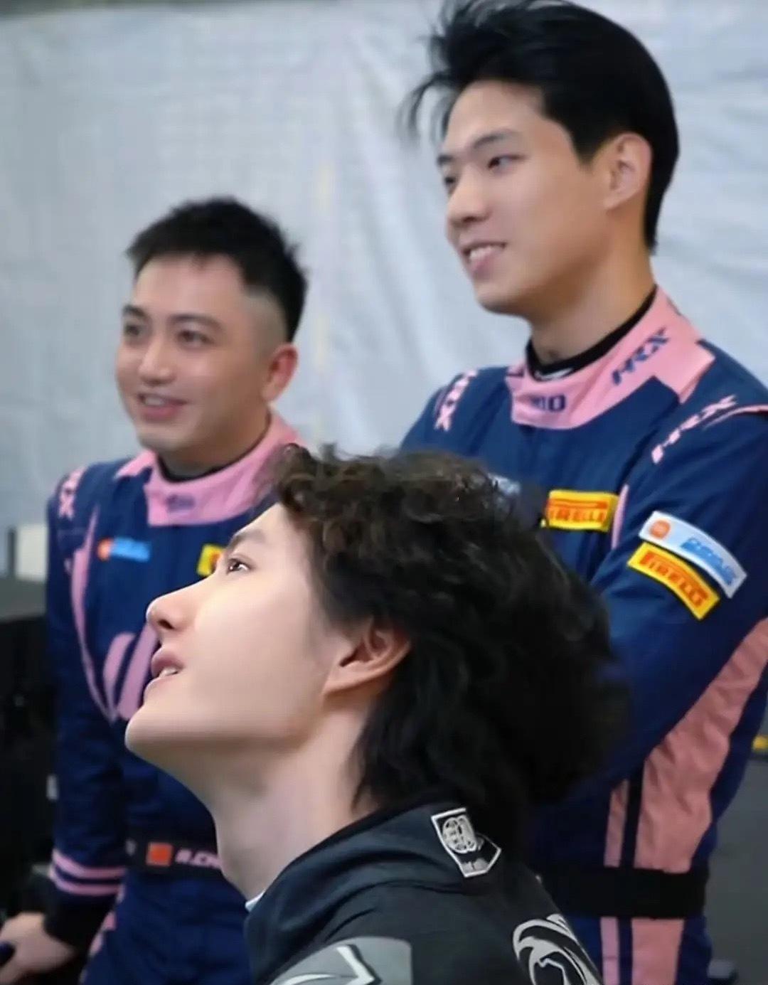 非常直观的可以看出来明星和普通人的差距了。上海cgt赛车比赛，85号赛