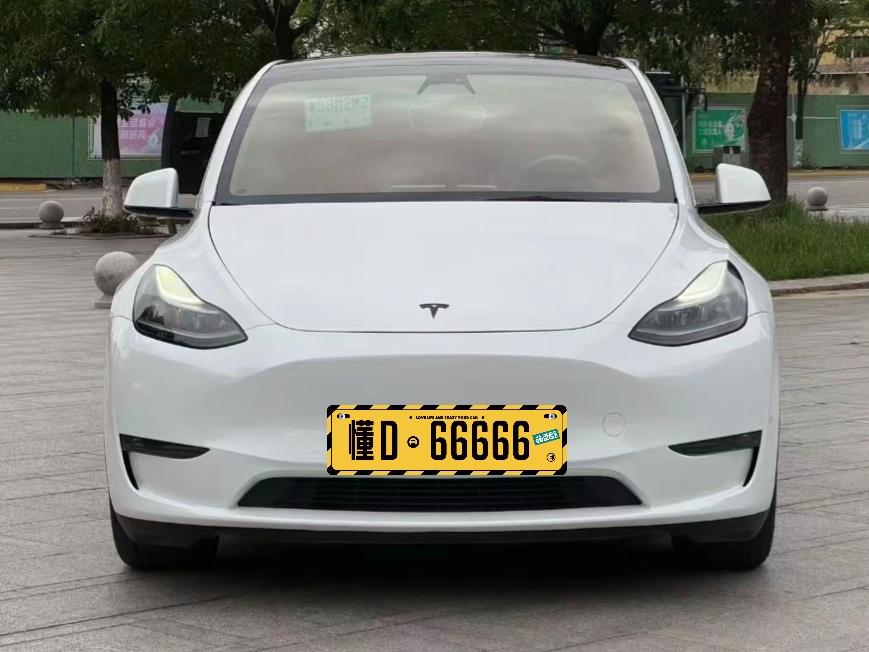 预算有限不到20万也可以体验中高端车型。新特斯拉ModelY二十六七万起。但是