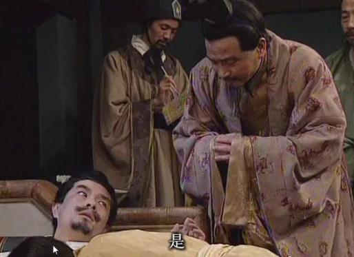 公元200年，孙策遇刺身亡，大乔想随他而去。小叔子孙权拉住她：“嫂嫂，莫做糊涂事