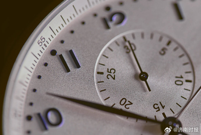 【#什么情况下容易脑出血#】#脑出血前兆是什么#脑出血又称出血性卒中，是急性