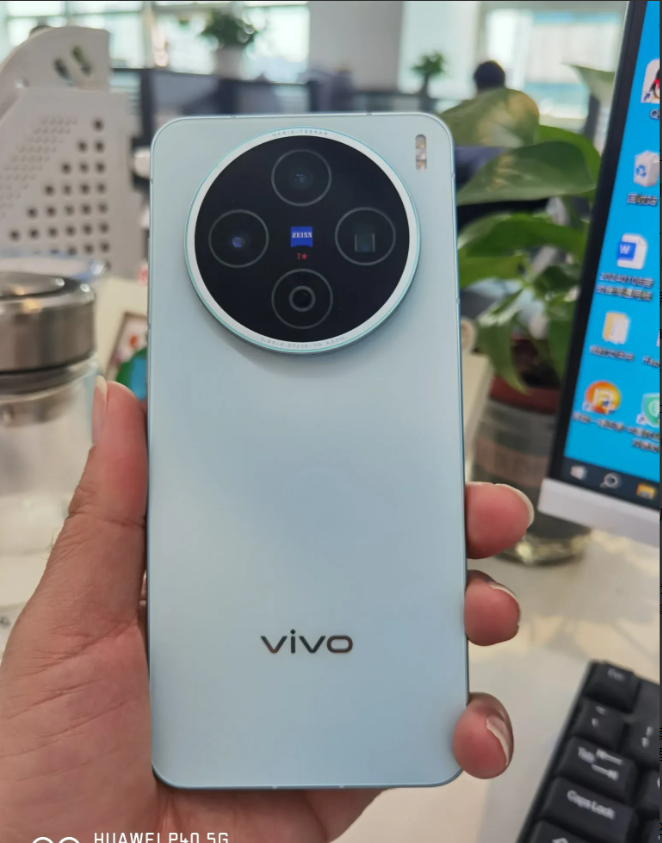 买的vivo没买华为，我买错了吗？同事无意中看到我新买的手机，问我买的什么手机
