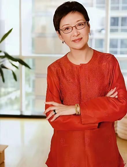 有人说李敖之所以骂了胡因梦半辈子，是因为他对这个女子既放不下又搞不定。​​​