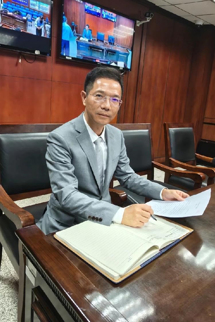 许妈作品又被投了，这是有多怕呀？今天柴桑大姐直播时，有网友留言告诉大姐，许妈