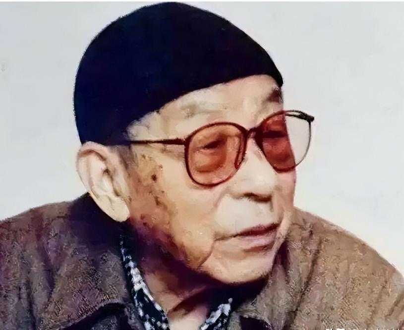 2001年，张学良101岁去世，病重弥留之际，他说了一句让在场所有人都一愣的实话