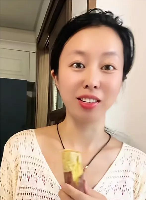 今天一大早，田静就和网友怼起来！有网友说：和你亲婆婆不联系，粉丝们不喜欢看！