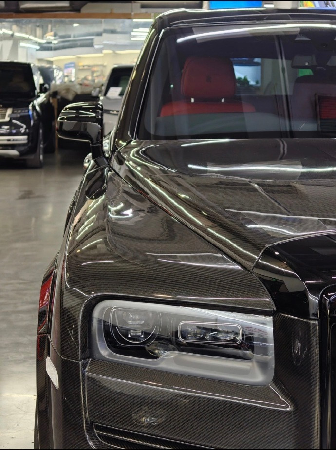 汽车劳斯莱斯天花板，迈莎锐套件！满满的都是碳纤维！