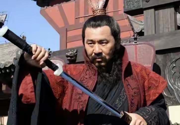 被骂千年的曹操到底是奸雄还是枭雄，罗贯中为什么要贬低曹操？今天来揭开曹操真实面目