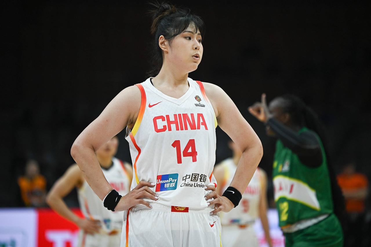 李月汝要不直接申请回国集训吧！反正在WNBA达拉斯飞翼队的上场时间又没有几分