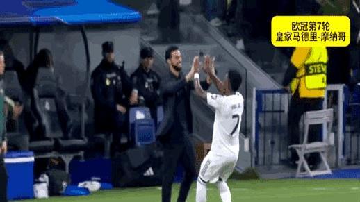 6比1，伯纳乌新年第一声吼。阿韦洛亚刚坐稳帅椅，皇马就把摩纳哥当热身。姆巴