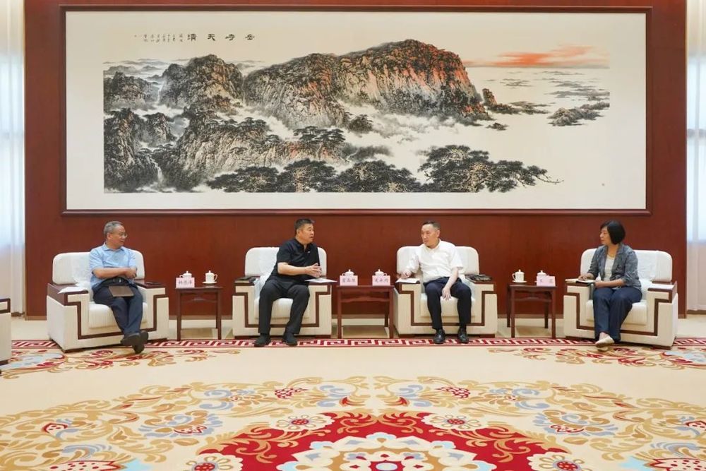 山东港口霍高原赴济南拜访省能源局、省市场监督管理局